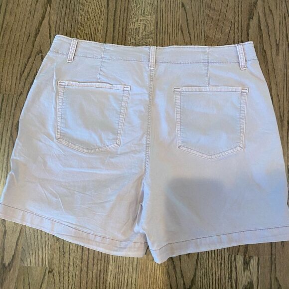 Maurices light Pink Cargo Shorts Size 16 - Picture 2 of 3
